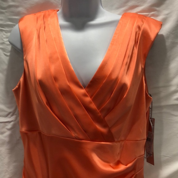 Kay Unger Stretch Satin Tulip Skirt Dress - Picture 6 of 6